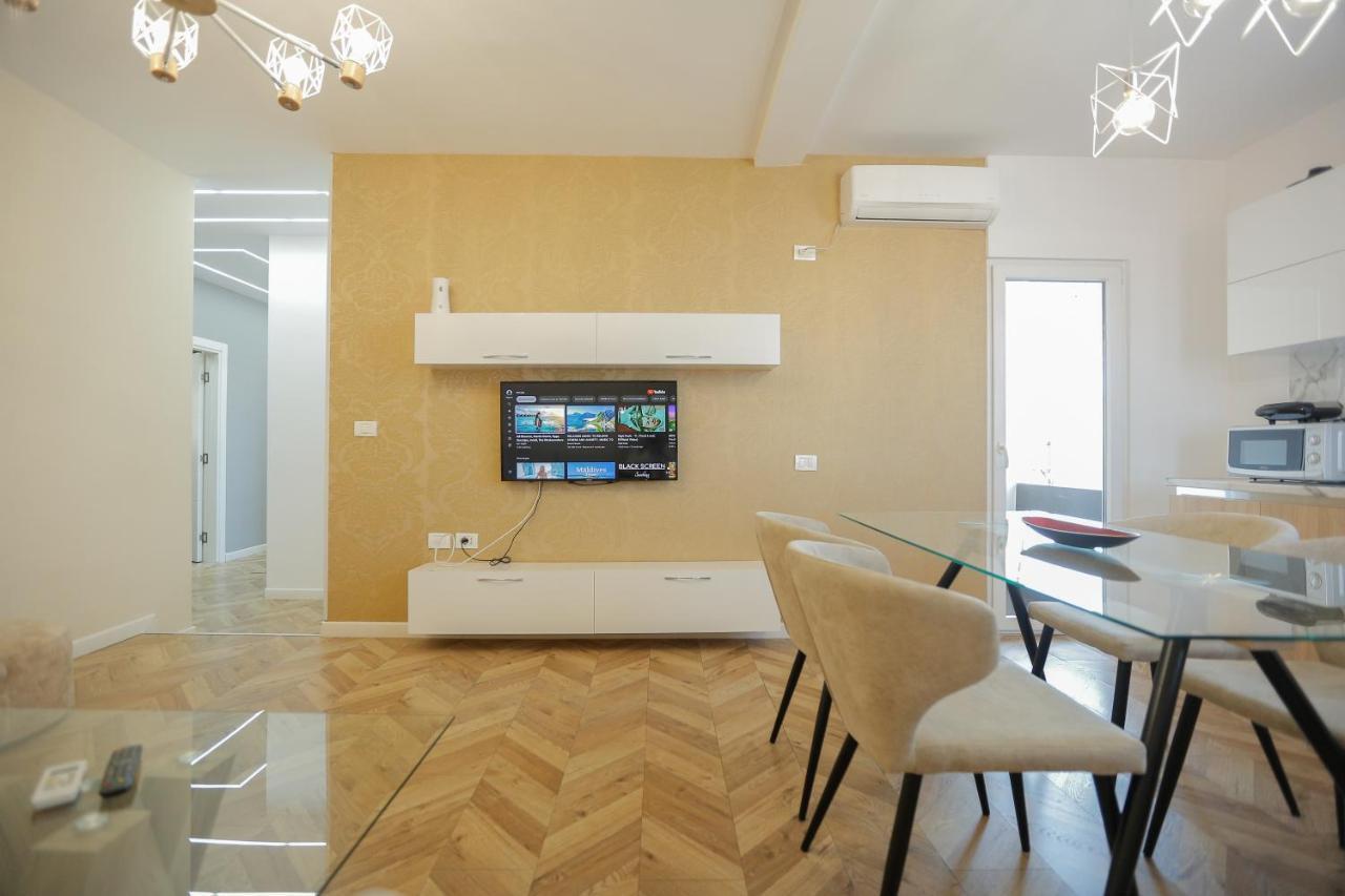 Miku Apartments-Luxury City View At Wilson Square Tirana Eksteriør billede