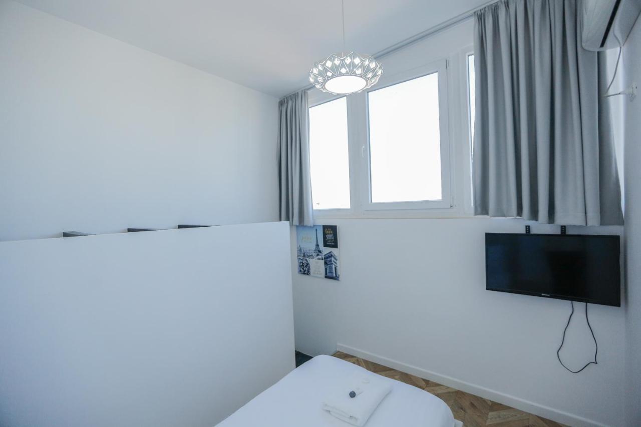Miku Apartments-Luxury City View At Wilson Square Tirana Eksteriør billede