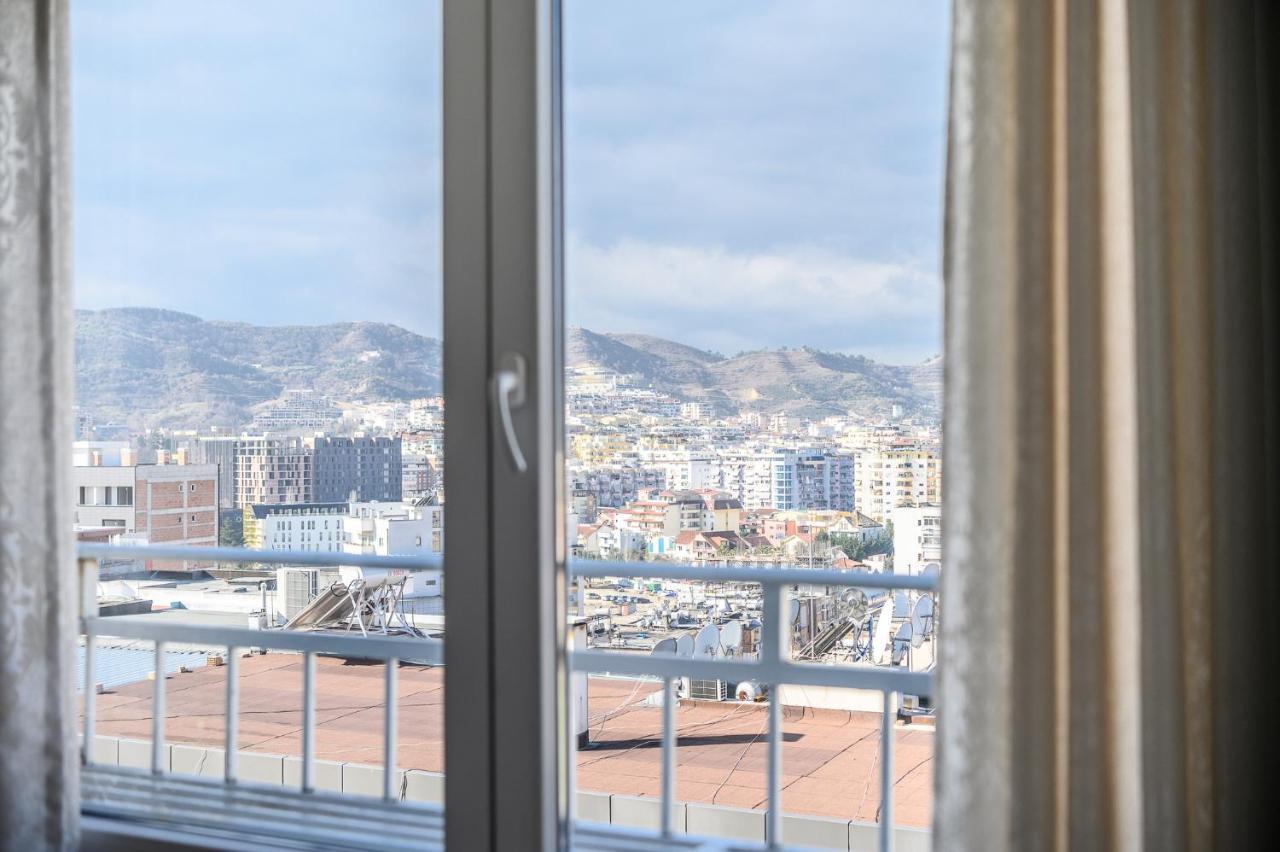Miku Apartments-Luxury City View At Wilson Square Tirana Eksteriør billede