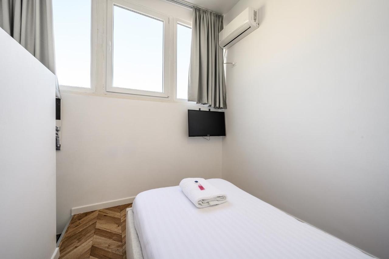 Miku Apartments-Luxury City View At Wilson Square Tirana Eksteriør billede